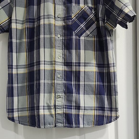 Volcom Blue and White Plaid Men's Shirt - Picture 8 of 13
